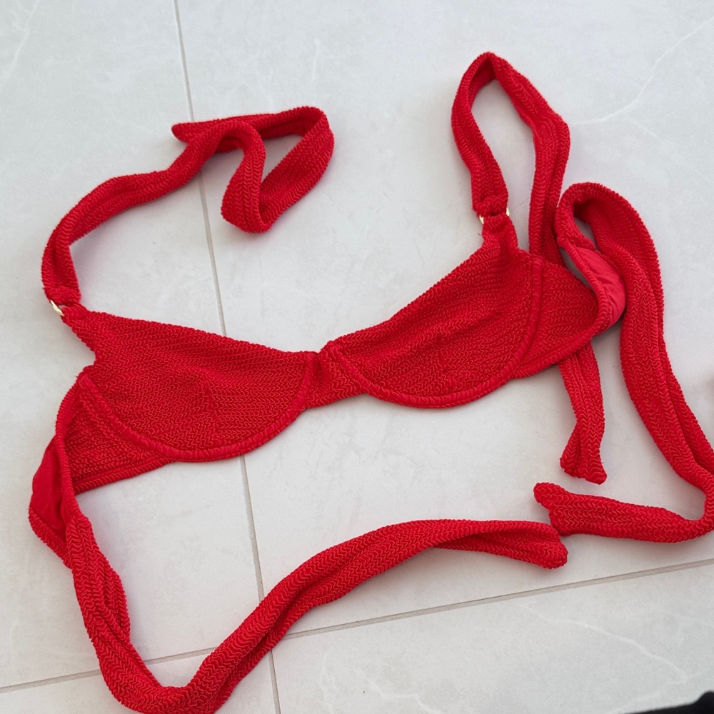 Monday Swimwear Red Textured Underwire Bikini Top